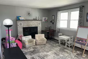 402 Grosstown Rd, Stowe, PA 19464 - Photo 7