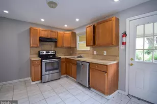 666 Manatawny St, Pottstown, PA 19464 - Photo 5