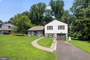615 Hoyt Rd, Huntingdon Valley, PA 19006 - Photo 1