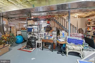 250 Longchamp Dr, Souderton, PA 18964 - Photo 27