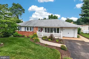 3129 Sycamore Ln, Norristown, PA 19401 - Photo 9