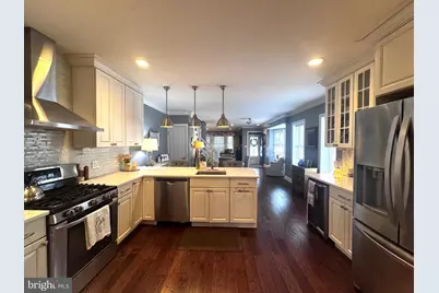 24 Thomas, Bryn Mawr, PA 19010 - Photo 19