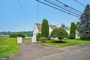 2144 Sunnyside Ave, Pottstown, PA 19464 - Photo 3