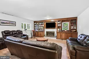 1132 Lindsay Ln, Rydal, PA 19046 - Photo 3