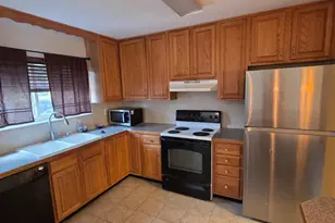 106 Sycamore Ct, Collegeville, PA 19426 - Photo 3