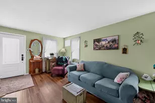 250 W King St, Pottstown, PA 19464 - Photo 7