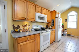2916 Whitehall Rd, Norristown, PA 19403 - Photo 9