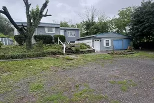 1406 N State St, Pottstown, PA 19464 - Photo 1