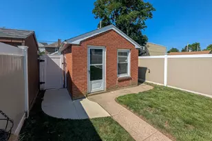 722 W 3rd St, Lansdale, PA 19446 - Photo 35
