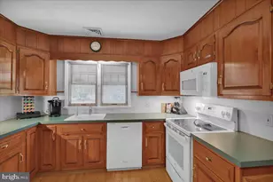 1063 Hale St, Pottstown, PA 19464 - Photo 13