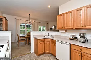 947 Shenkle Dr, Collegeville, PA 19426 - Photo 5