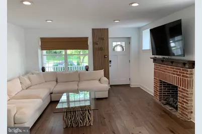 423 E Tenth Avenue, Conshohocken, PA 19428 - Photo 5