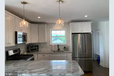 423 E Tenth Avenue, Conshohocken, PA 19428 - Photo 9