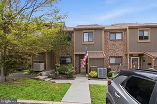 146 Larchwood Ct, Collegeville, PA 19426 - Photo 3