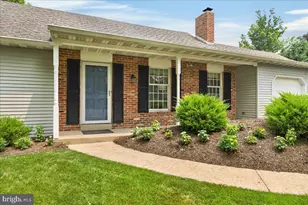 2125 Berry Dr, Hatfield, PA 19440 - Photo 3
