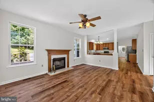 1341 Meadowview Dr, Pottstown, PA 19464 - Photo 11