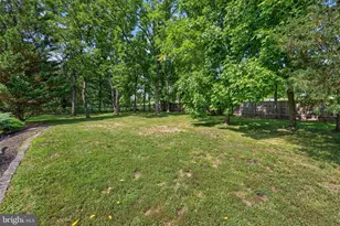 1341 Meadowview Dr, Pottstown, PA 19464 - Photo 41