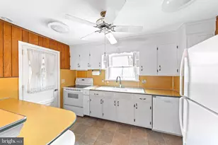 121 Oak Dr, Lansdale, PA 19446 - Photo 15