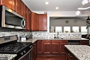 245 Sumner Ct, Harleysville, PA 19438 - Photo 9