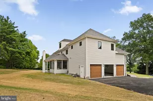 725 W Curry Dr, Blue Bell, PA 19422 - Photo 99