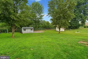 317 W 6th St, East Greenville, PA 18041 - Photo 3