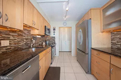 1001 City Avenue #E-1018, Wynnewood, PA 19096 - Photo 7