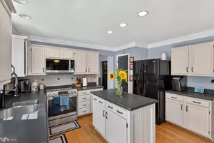 302 Mulberry Dr, Royersford, PA 19468 - Photo 17