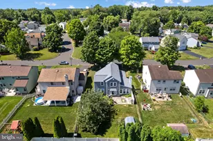 12 Pebble Dr, Horsham, PA 19044 - Photo 5