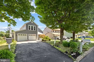 12 Pebble Dr, Horsham, PA 19044 - Photo 3