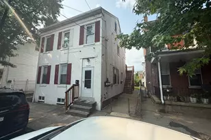 19 Walnut St, Pottstown, PA 19464 - Photo 9