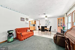 360 Oak Dr, Harleysville, PA 19438 - Photo 3
