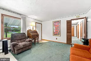 360 Oak Dr, Harleysville, PA 19438 - Photo 5