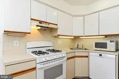 383 Lakeside Road #308, Ardmore, PA 19003 - Photo 7