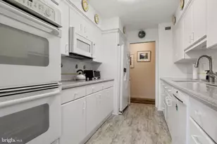 8302 Old York Rd, Elkins Park, PA 19027 - Photo 17