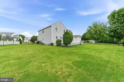 423 Larchwood Drive, Royersford, PA 19468 - Photo 5