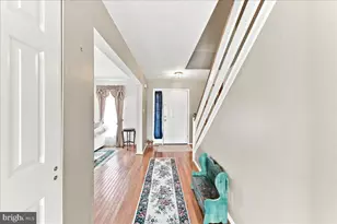 423 Larchwood Dr, Royersford, PA 19468 - Photo 9
