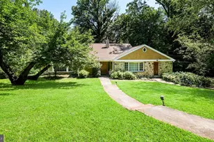 351 Hidden River Rd, Penn Valley, PA 19072 - Photo 3