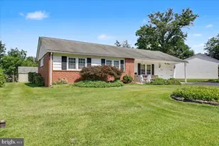 3013 Cottage Ln, East Norriton, PA 19401 - Photo 3