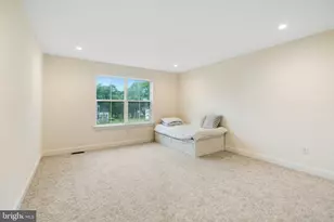 1045 Oak Ridge Dr, Horsham, PA 19044 - Photo 39