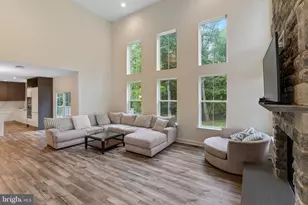 1045 Oak Ridge Dr, Horsham, PA 19044 - Photo 29