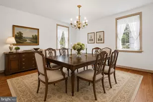 22 Carriage Ln, Norristown, PA 19401 - Photo 7