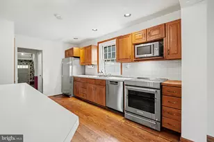 22 Carriage Ln, Norristown, PA 19401 - Photo 25