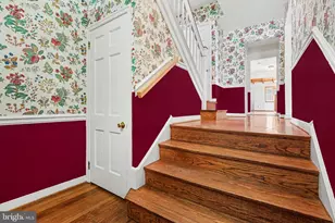 22 Carriage Ln, Norristown, PA 19401 - Photo 5