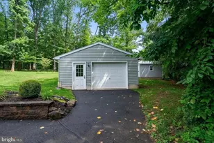 2161 Hollyberry Ct, Pottstown, PA 19464 - Photo 41