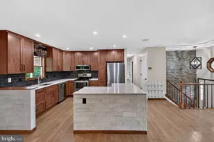 2161 Hollyberry Ct, Pottstown, PA 19464 - Photo 9
