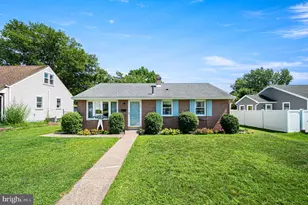 932 Hale St, Pottstown, PA 19464 - Photo 1