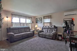 1032 N Warren St, Pottstown, PA 19464 - Photo 5