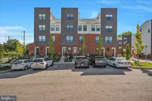 904 Riverplace Dr, Conshohocken, PA 19428 - Photo 1
