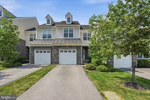 205 Ella Ln, Conshohocken, PA 19428 - Photo 1