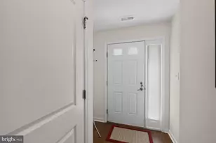 1047 Chapman Cir, Hatfield, PA 19440 - Photo 3